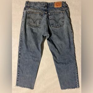 Women’s relaxed tapered Levi’s size 10
